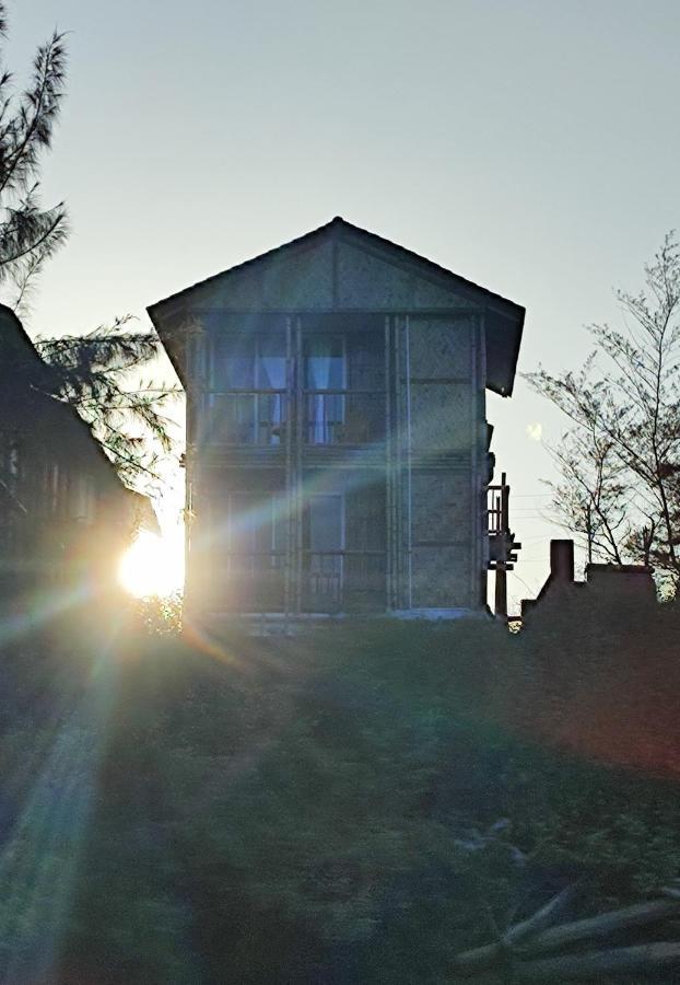 Chivarin Resorts Mālvan Exterior foto
