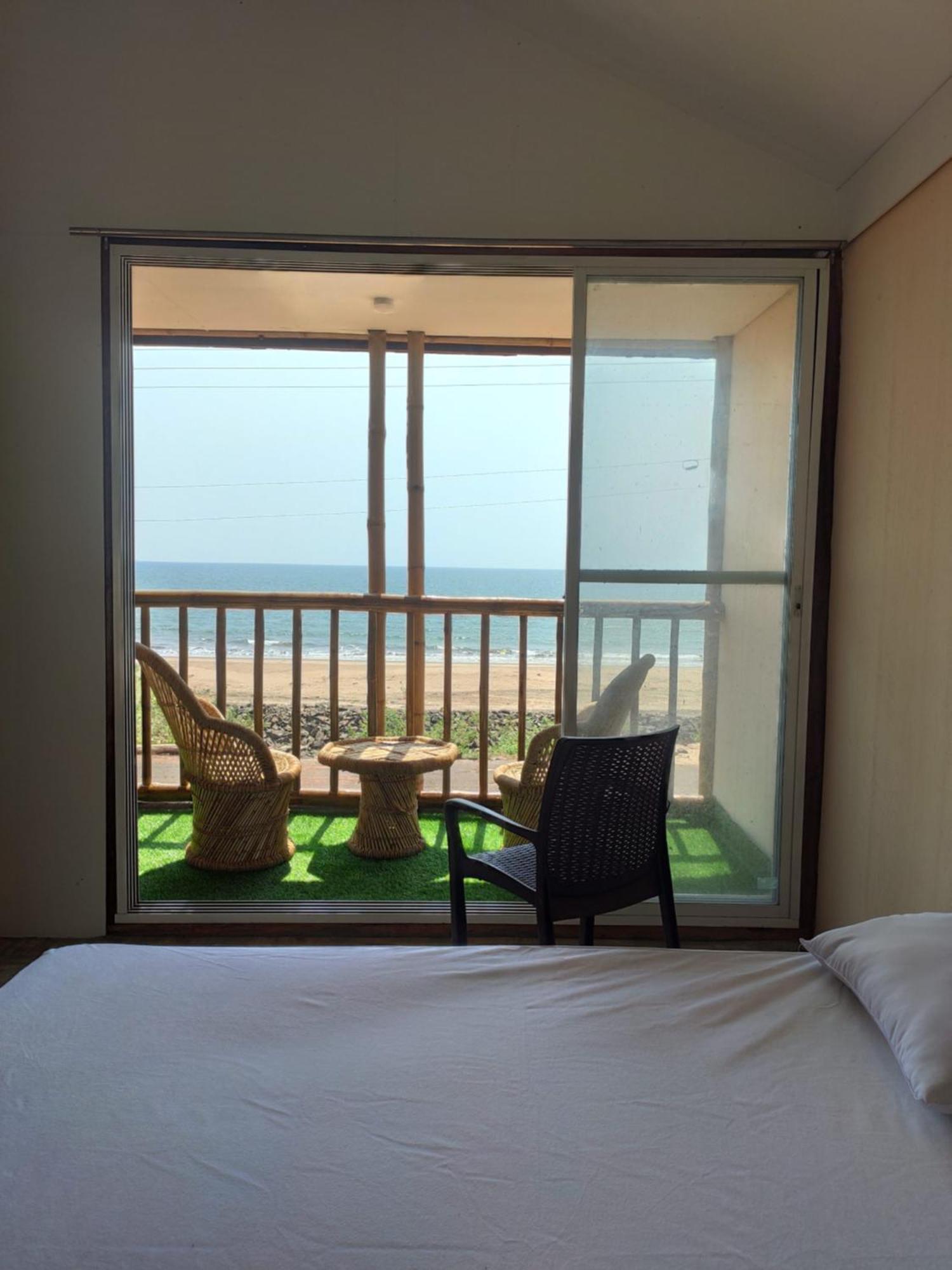 Chivarin Resorts Mālvan Zimmer foto